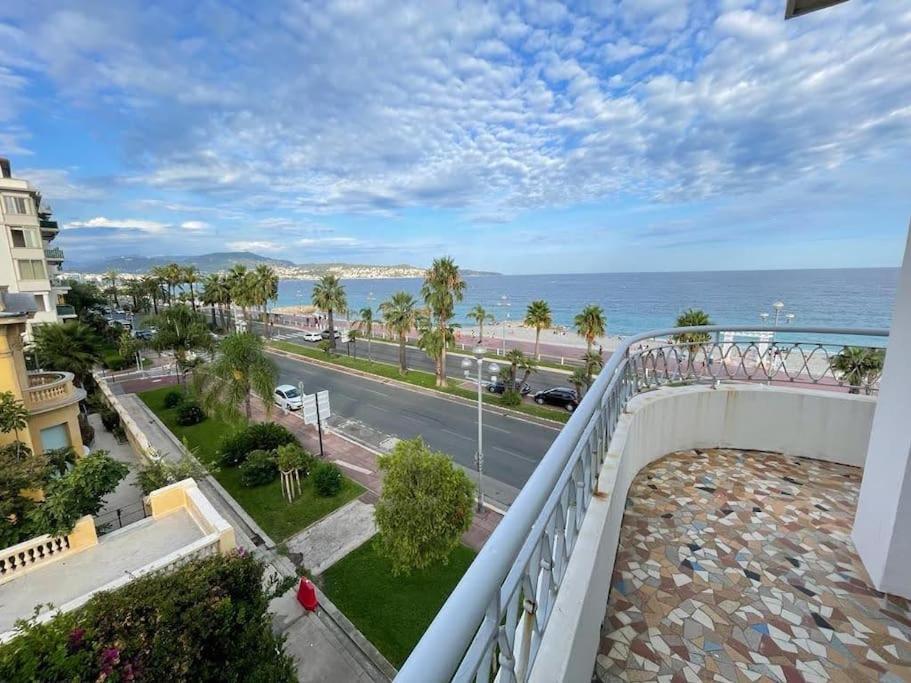 Beach Front, Superbe Appartement Pour 4 Personnes ニース エクステリア 写真
