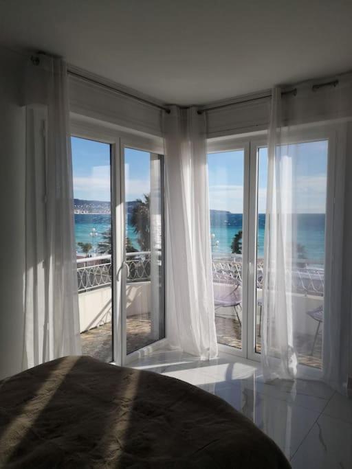 Beach Front, Superbe Appartement Pour 4 Personnes ニース エクステリア 写真
