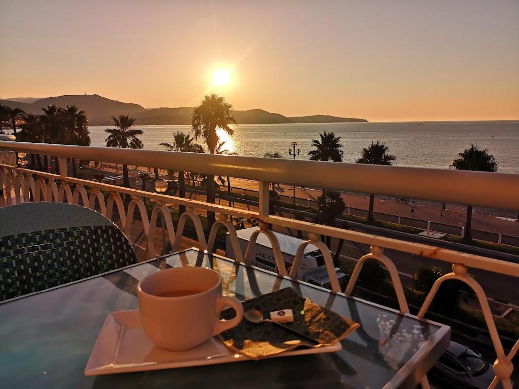 Beach Front, Superbe Appartement Pour 4 Personnes ニース エクステリア 写真