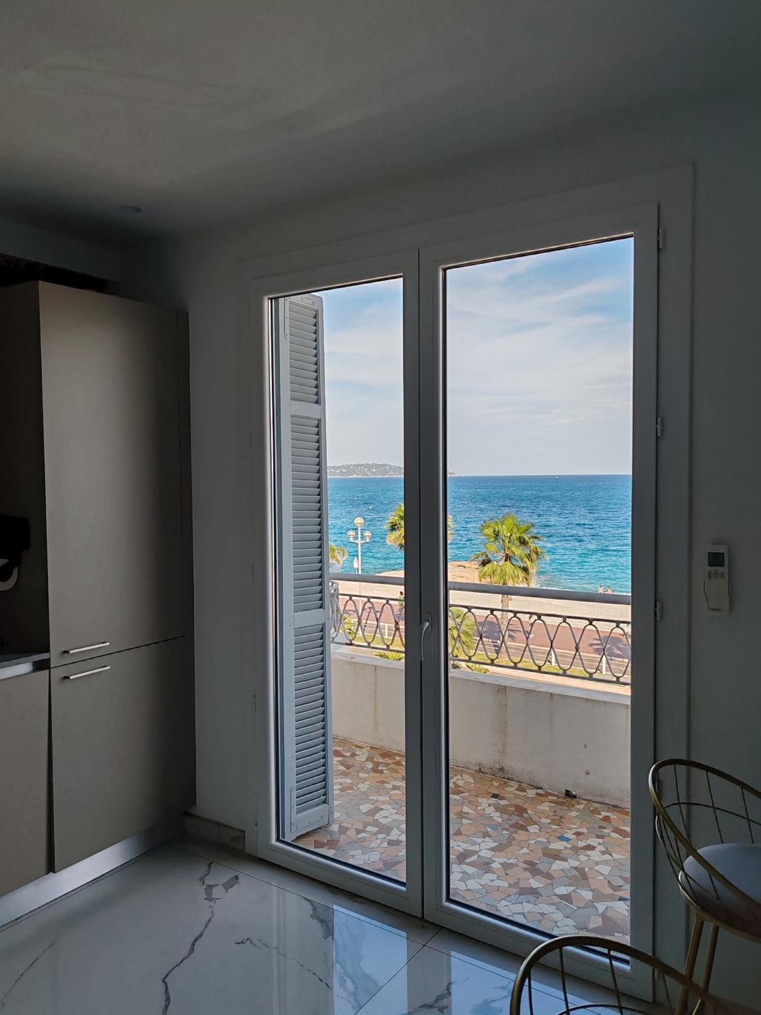 Beach Front, Superbe Appartement Pour 4 Personnes ニース エクステリア 写真